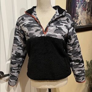 Bass Pro Shops Outdoor Kids Camo/Sherpa Hooded Pullover Jacket